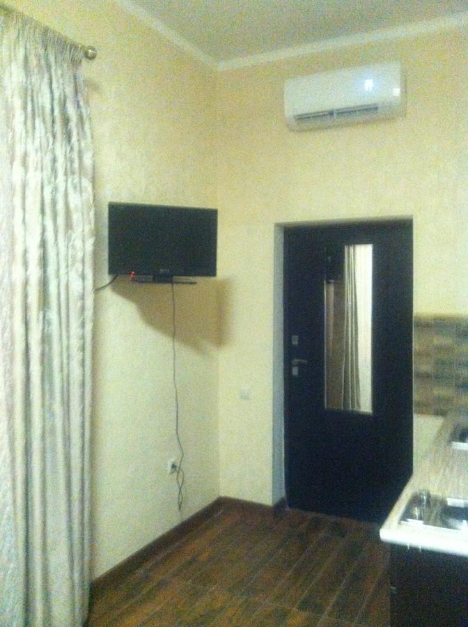 Vacation Home On Krasnomayakskaya 36 수쿰 외부 사진